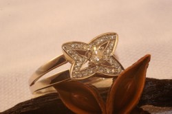 Bague étoile or et diamants