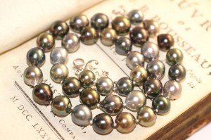 Collier-de-perles-de-Tahiti